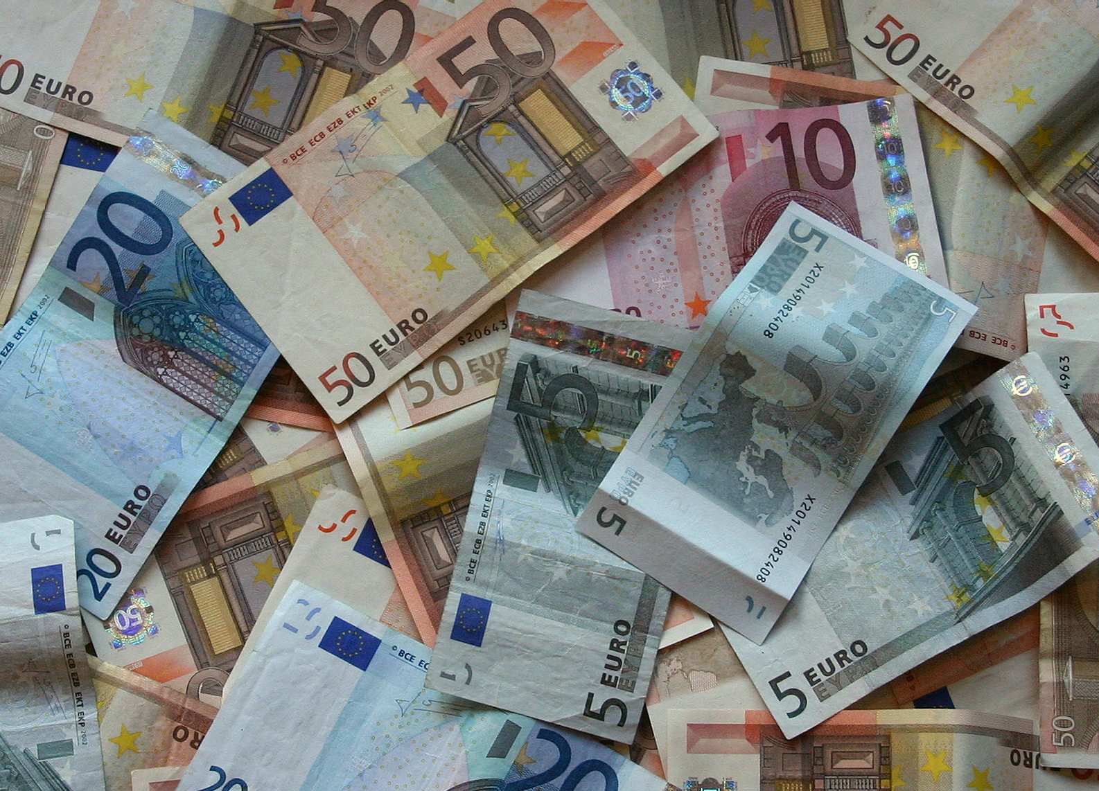 banconote-euro-soldi