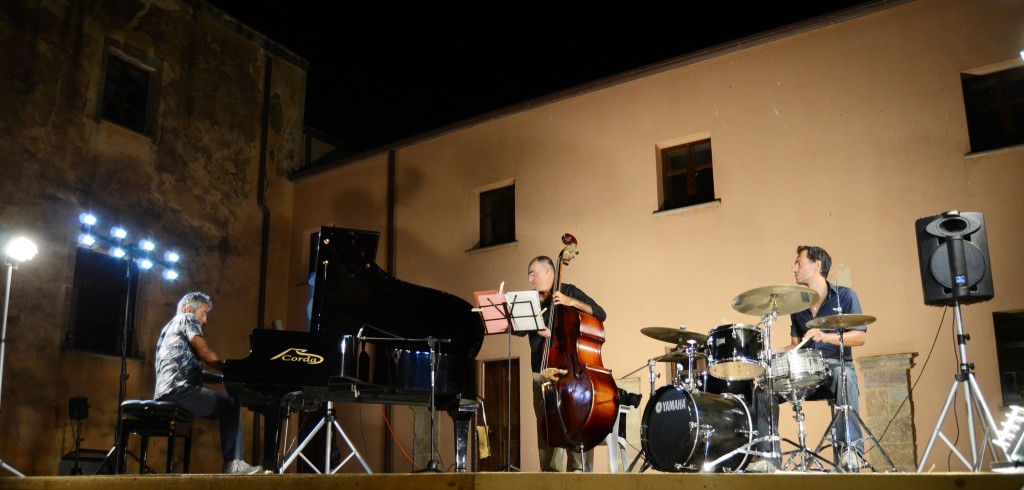 Di Liberto Trio con simone pittau a laconi 5 settembre 2014 culture festival