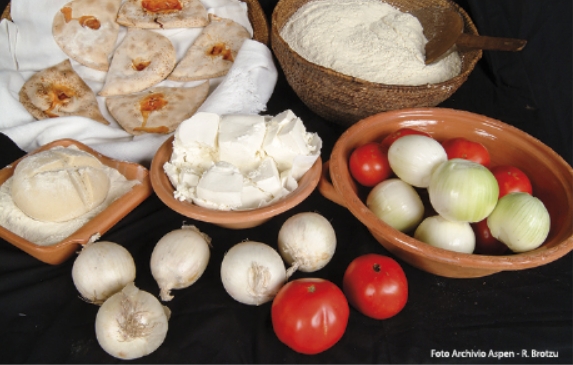 Autunno in Barbagia a Tonara 2017 enogastronomia dove mangiare e dove dormire, Tonara Cortes Apertas dal 30 settembre al 1 ottobre 2017 ecco il programma completo.