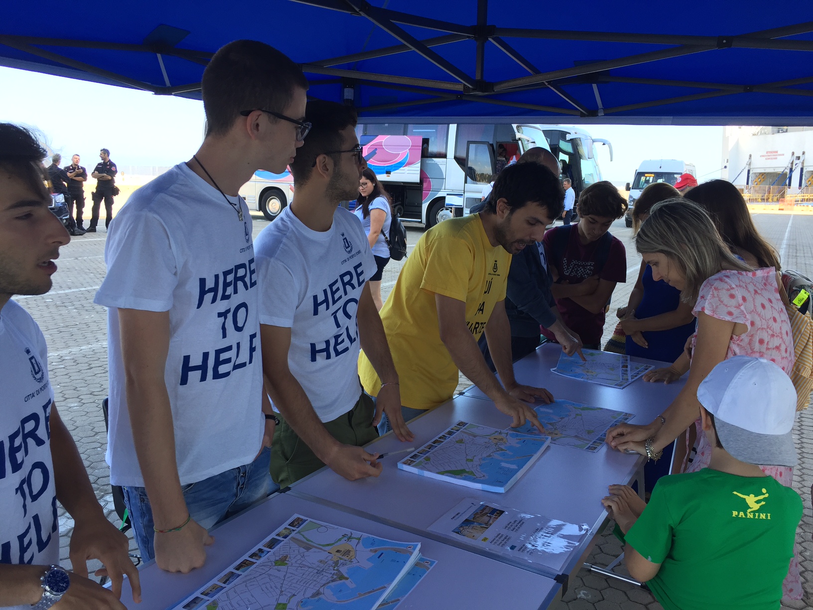 Crociere e marketing accoglienza e informazioni ai turisti anche in bassa stagione a Porto Torres servizi attivi anche a ottobre e novembre 2017.